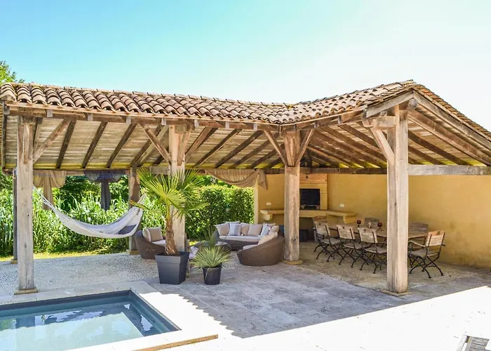 Amazing In Semesterbostad Fleurac (Dordogne)